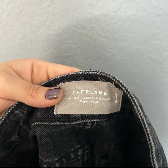 Everlane Curvy 90’s cheeky straight jeans - Picture 9 of 10